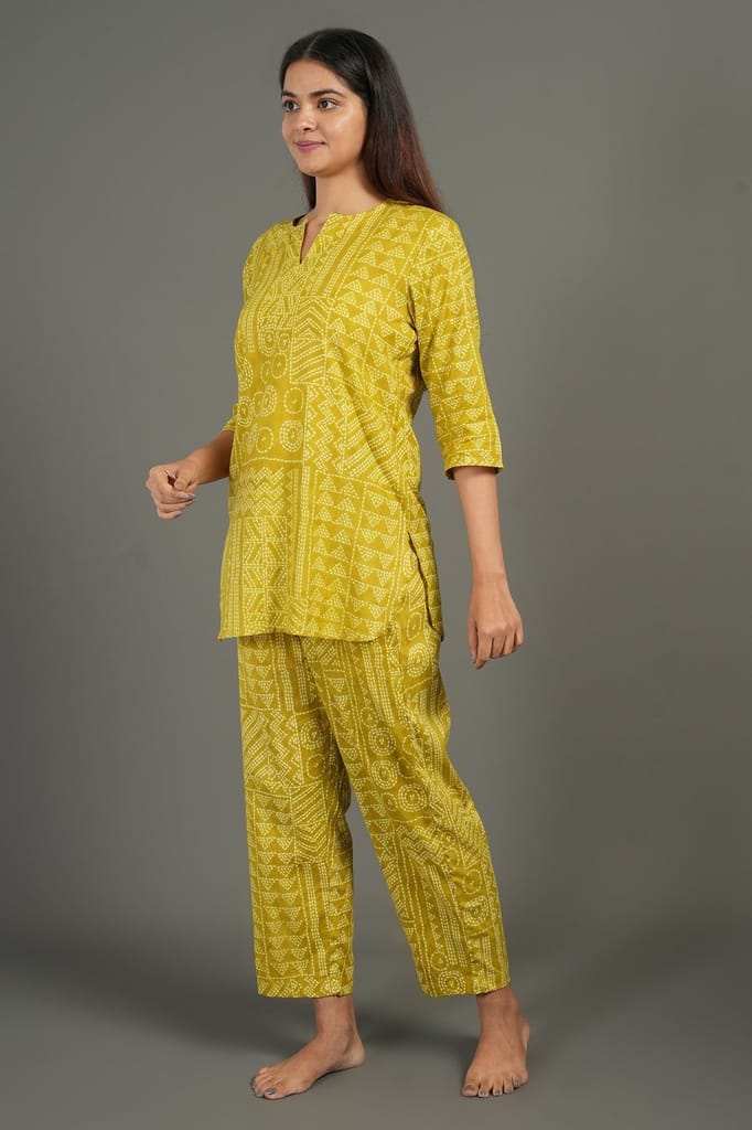 Chic Women Women's Blue Jaipuri Print Cotton Kurta and Pant Loungewear Set 2025 at ShopCircuit |