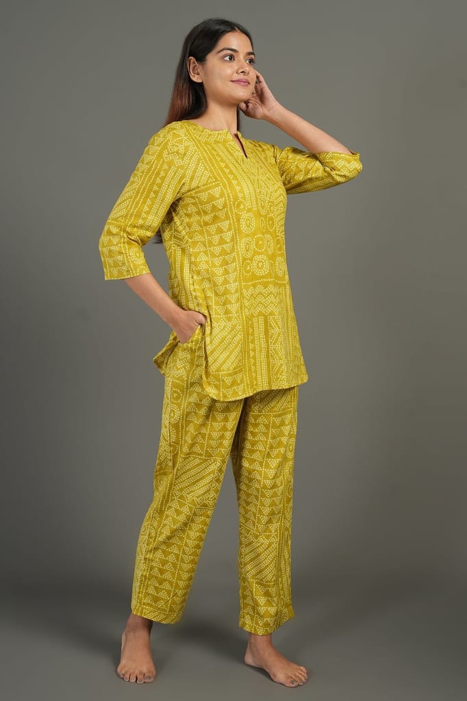 Chic Women Women's Blue Jaipuri Print Cotton Kurta and Pant Loungewear Set 2025 at ShopCircuit |