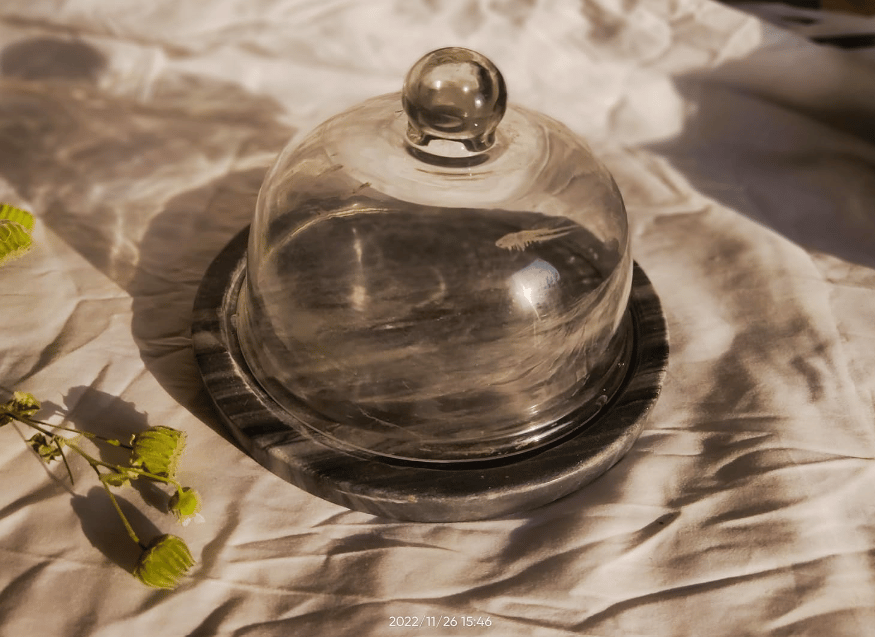 KIKI DECOR Marble Dome Dessert Platter with Glass Cover