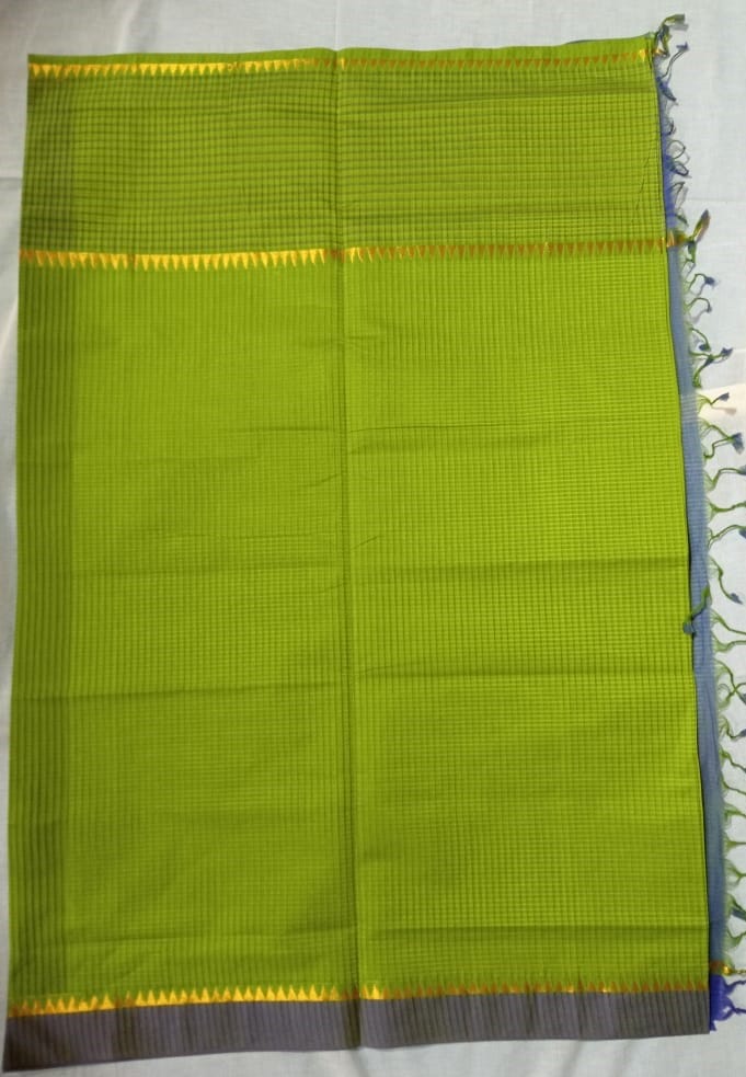Green Petanchu Checkered Handloom Mangalagiri Cotton Saree With Blouse Piece
