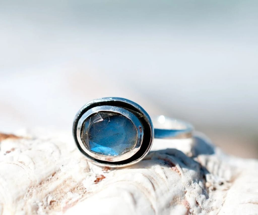 Top Women Labradorite Ring, 925 Sterling Silver Ring, Gemstone Ring, Handmade Jewelry, Solitaire