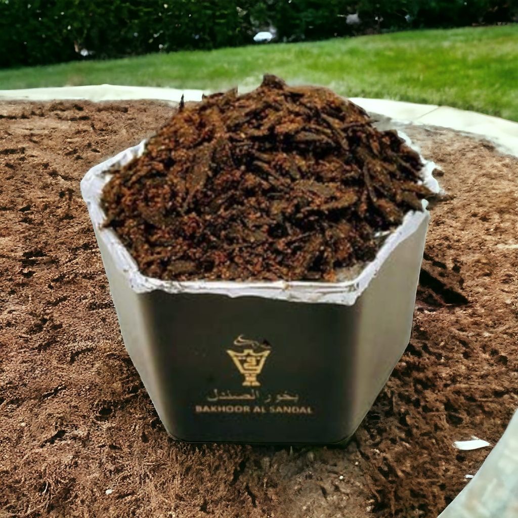 ALNAQI Bakhoor Al-Sandal-50gms| Perfect for Pooja and Relaxation| Made in India | rich sandalwood, Natural Wood Chips for Home & Office, Fresh & Soothing Fragrance |