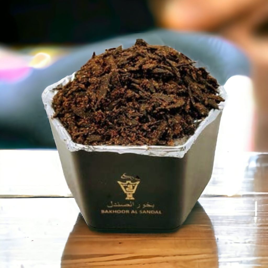 ALNAQI Bakhoor Al-Sandal-50gms| Perfect for Pooja and Relaxation| Made in India | rich sandalwood, Natural Wood Chips for Home & Office, Fresh & Soothing Fragrance |