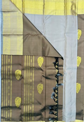  Coffee Brown Pure Handloom Kanchipuram Silk Saree With Peacock Butta And Contrast Blouse