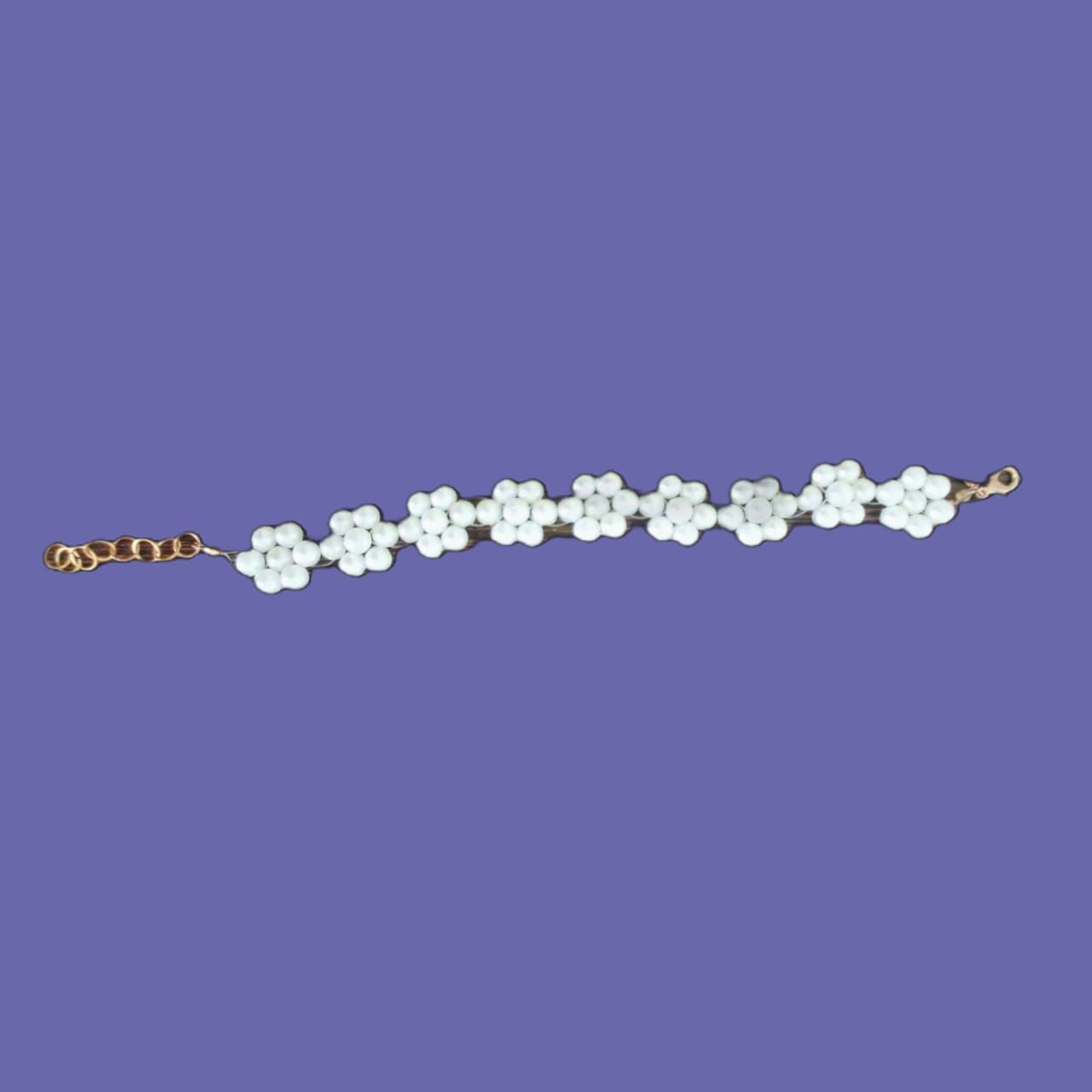  Freshwater Pearl and Gold Bracelet