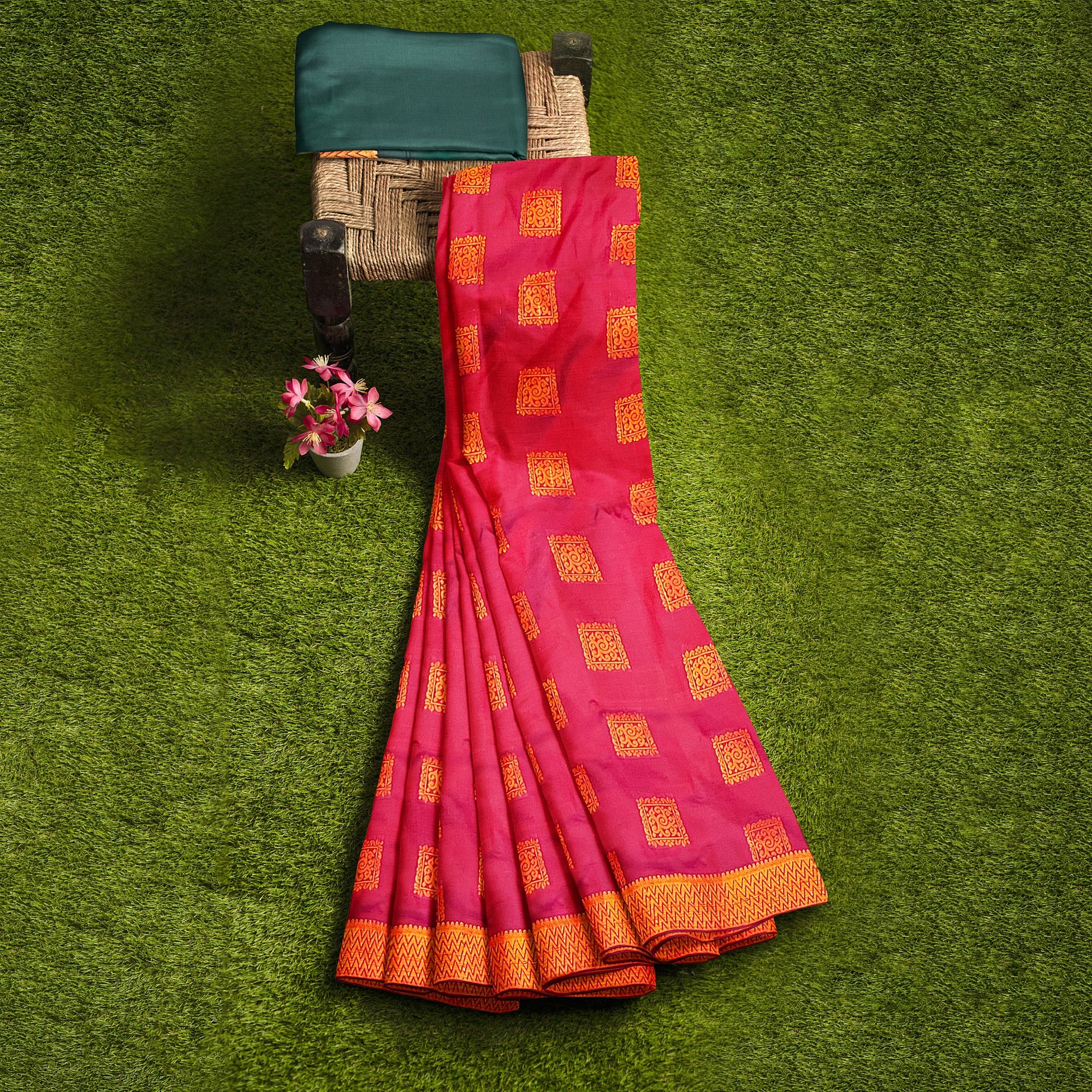 Pink pure soft silk Saree With Blouse Piece