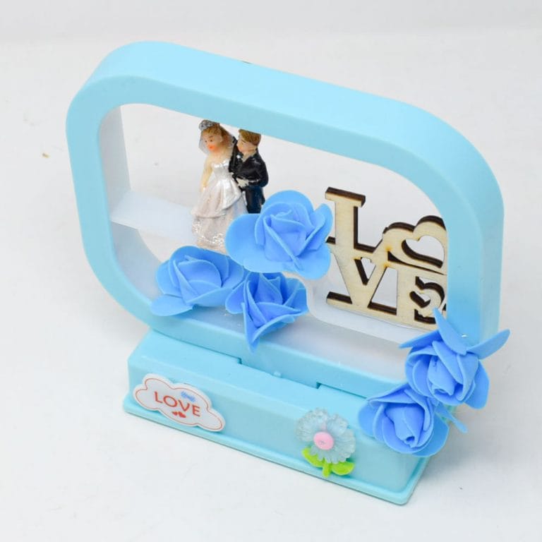 Romantic Couple Statue with LED Light