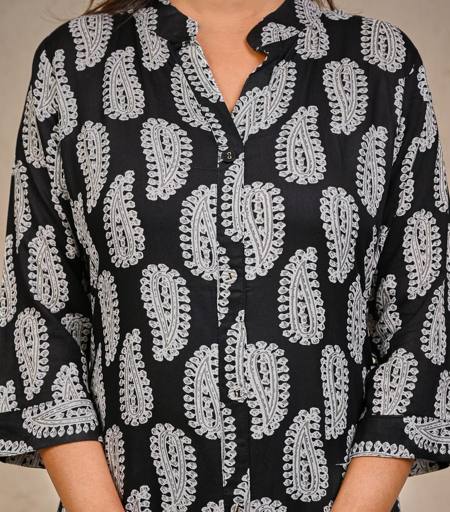 Latest Women Women's Black and White Paisley Print Kurta Palazzo Set 2025 at ShopCircuit | ONDC