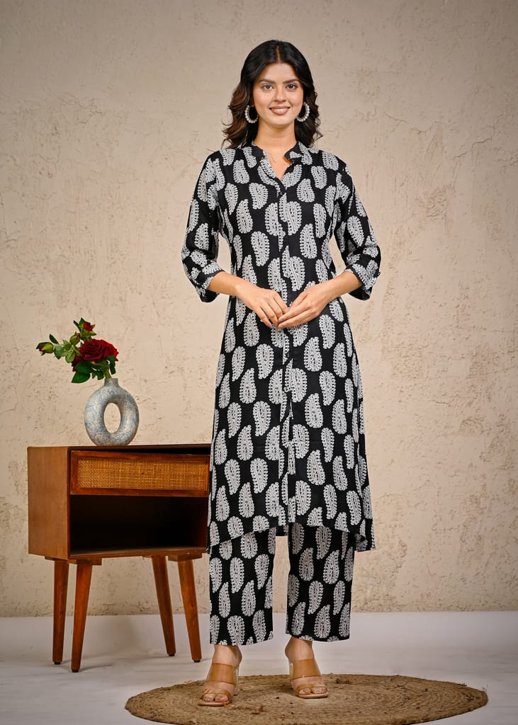 Latest Women Women's Black and White Paisley Print Kurta Palazzo Set 2025 at ShopCircuit | ONDC