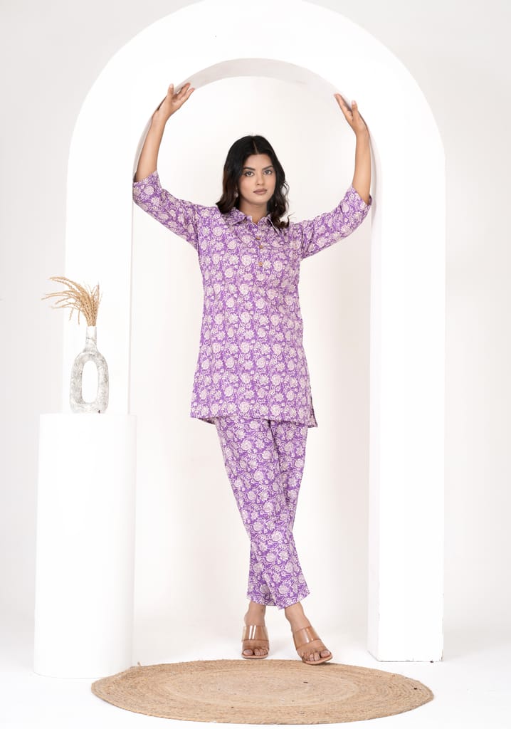 Trendy Women Women's Floral Print Pajama Set 2025 at ShopCircuit | ONDC