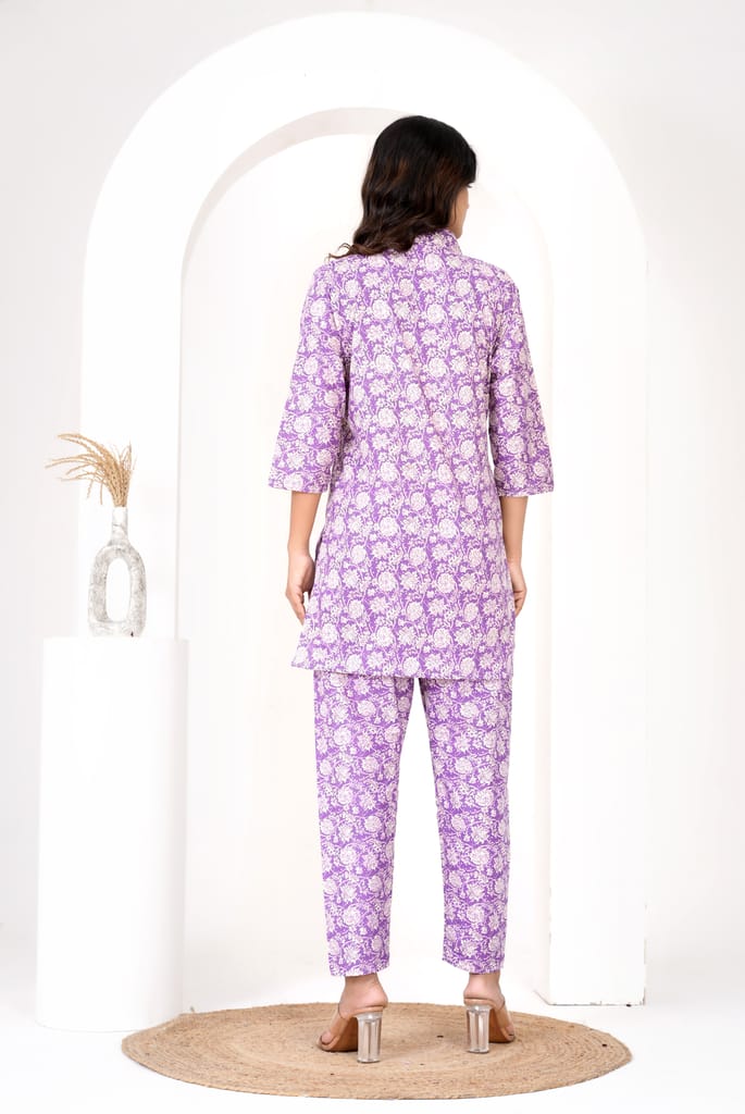 Trendy Women Women's Floral Print Pajama Set 2025 at ShopCircuit | ONDC
