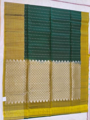 Green and gold silk saree with zari border Pure Knachi Pattu