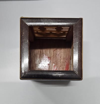 Chinese Vintage Style Wooden Pen Stand