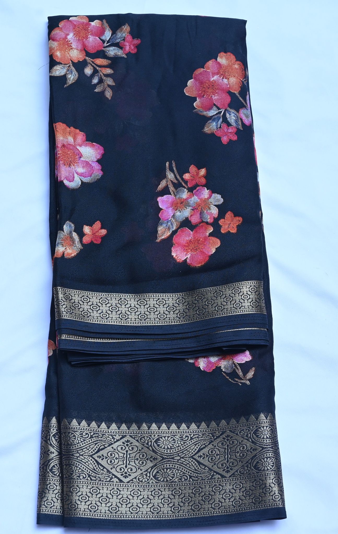 Ramani sarees Georgette Saree With Floral Print And Golden Border