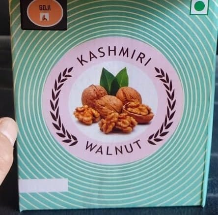 GOJI kashmiri walnuts withOUT SHELL100g - 100% Natural Akhrot, High in Protein & Iron, Low Calorie Nut | Walnut Kernels - Nut & Dry Fruits (100g)