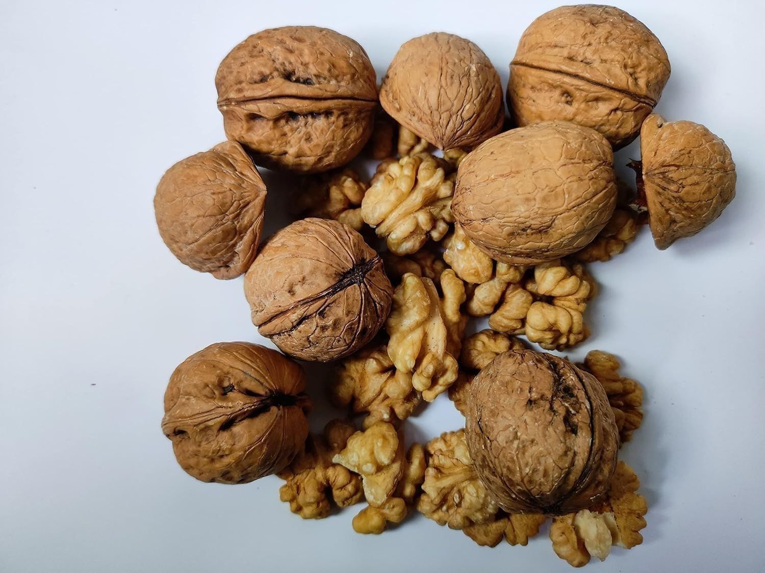 Kashmir�s Special Walnuts in shell - Akhrot