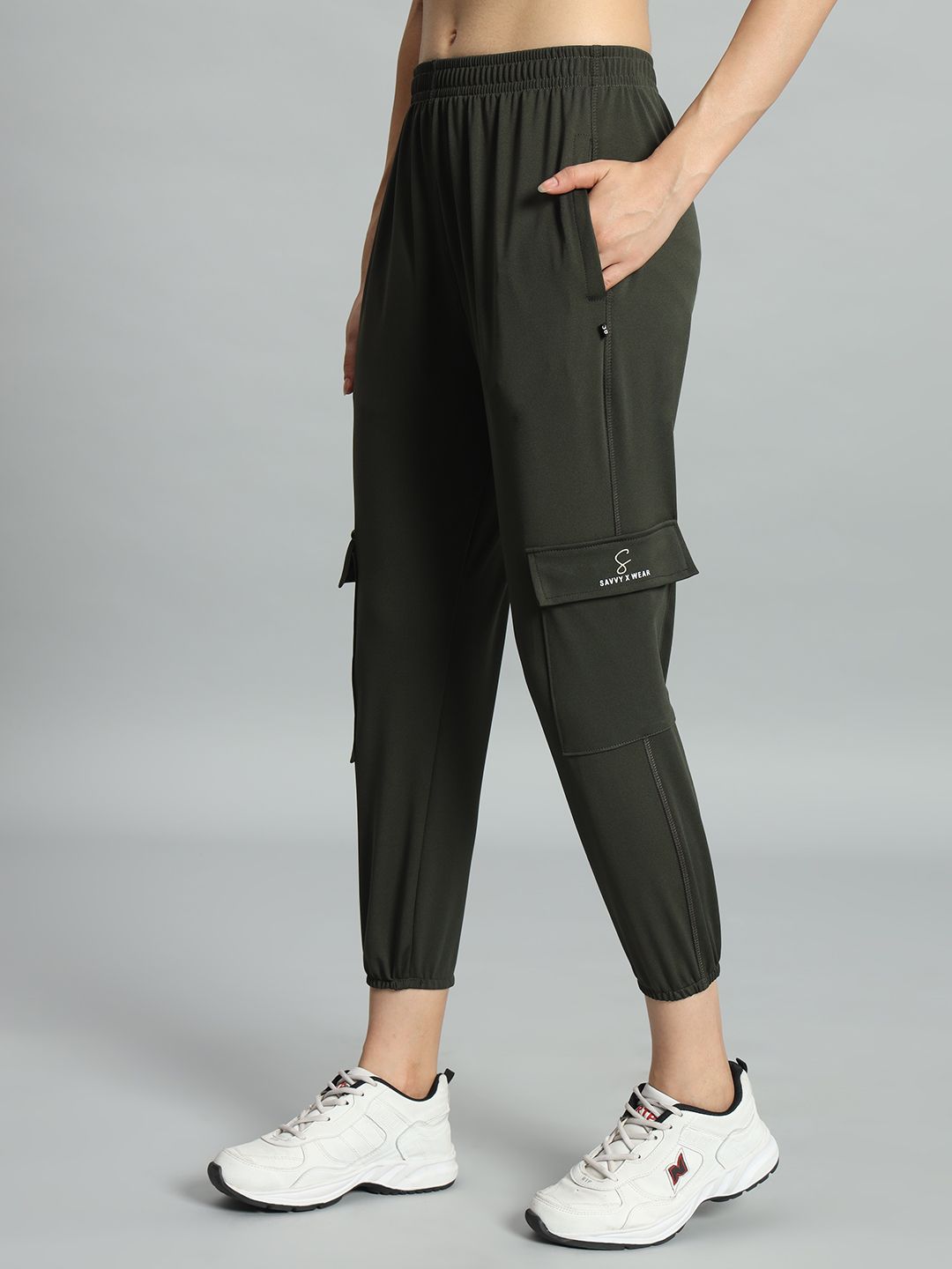 SavvyXwear Women's green trouser (sports wear/gym wear)