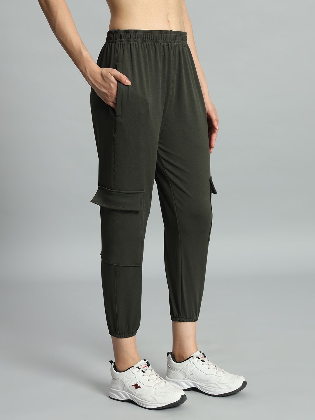 SavvyXwear Women's green trouser (sports wear/gym wear)