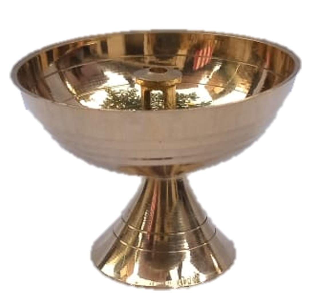 Brass Arti Diya with Stand,Diwali ke diye (Size-6 x7 cm,Large) Pack of 1 Pieces. Brass Table Diya