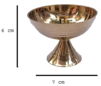 Brass Arti Diya with Stand,Diwali ke diye (Size-6 x7 cm,Large) Pack of 1 Pieces. Brass Table Diya