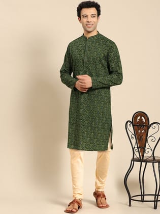 Amodh by Kisah Men's Green Kurta Set