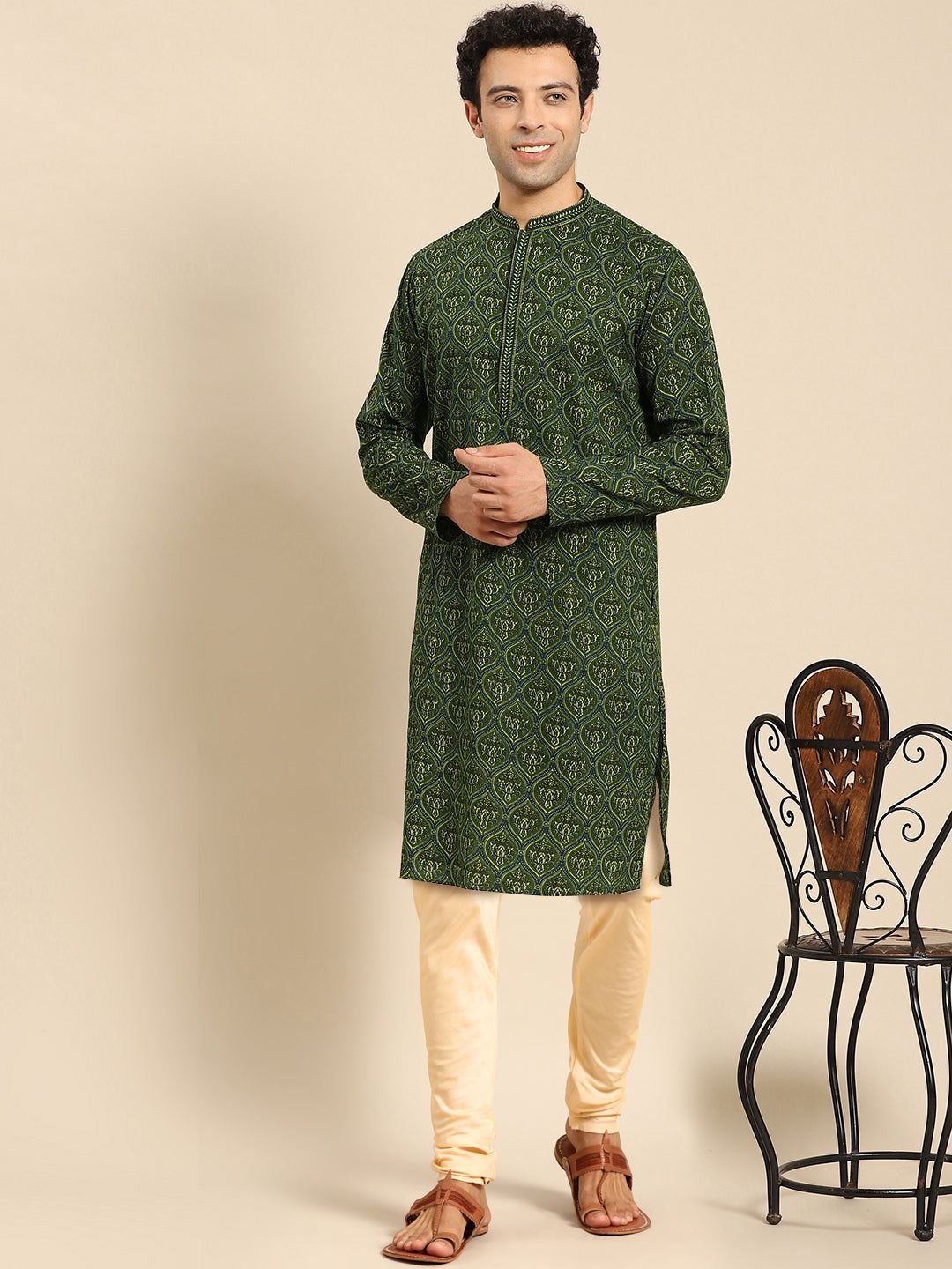 Amodh by Kisah Men's Green Kurta Set