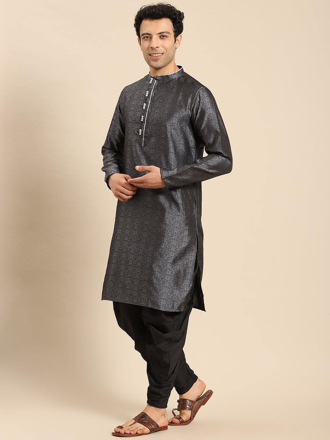 Amodh by Kisah Men  Kurta Set