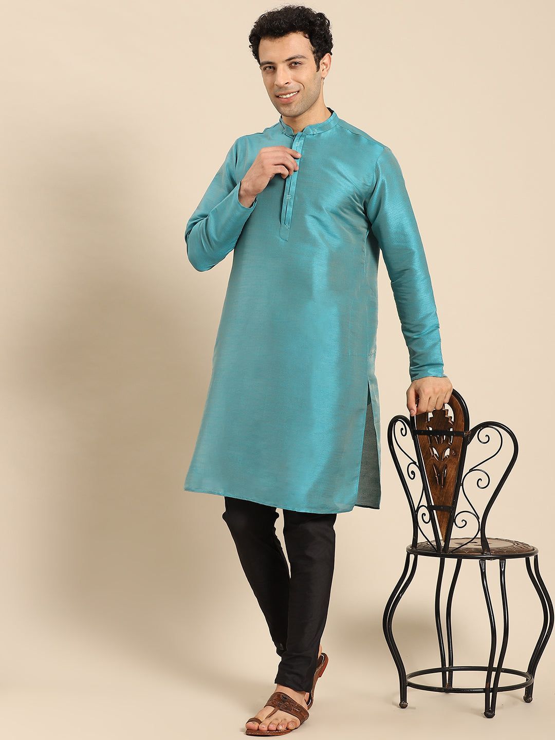 Amodh by Kisah Men  Kurta Set