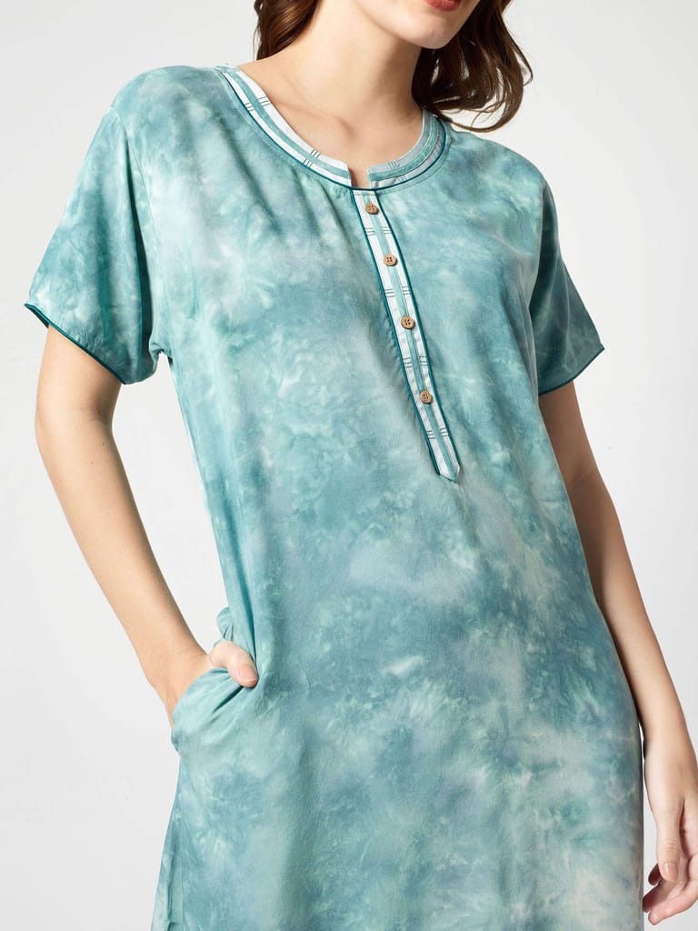 Zeyo Women Rayon Light Green Tie Dye Print Nighty