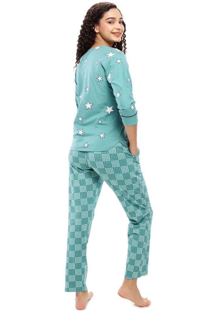 ZEYO Women's Cotton Green Star Printed Night suit set