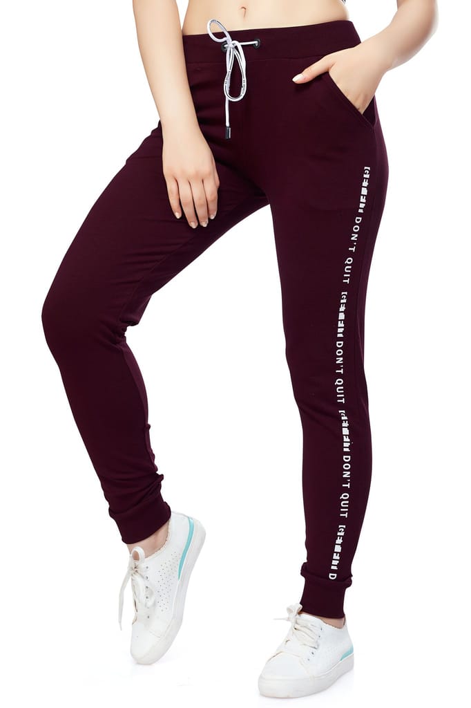 ZEYO Women's Joggers Typography Green Regular Fit Track Pant