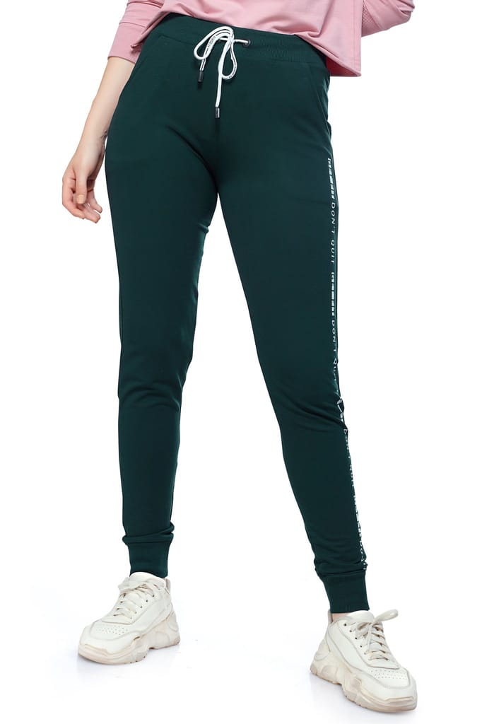 ZEYO Women's Joggers Typography Green Regular Fit Track Pant