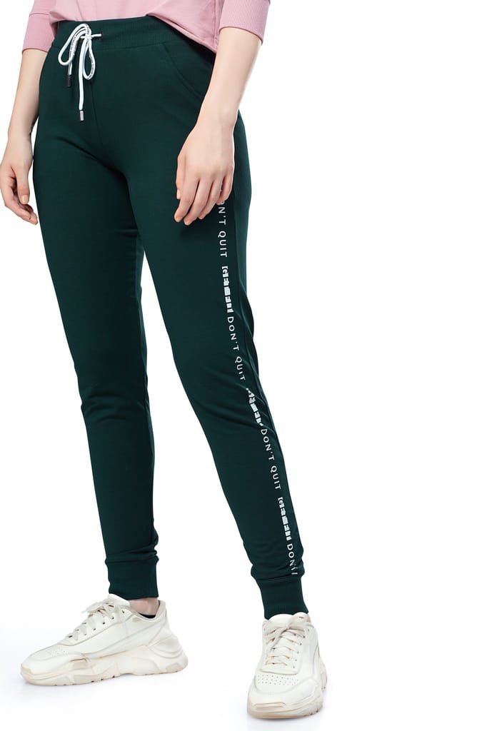ZEYO Women's Joggers Typography Green Regular Fit Track Pant