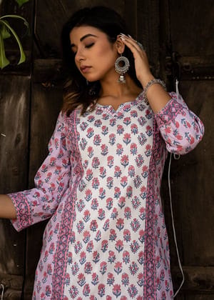 White Pink Organic Cotton Straight Kurta with Pockets White Pink Organic Cotton Straight Kurta with Pockets