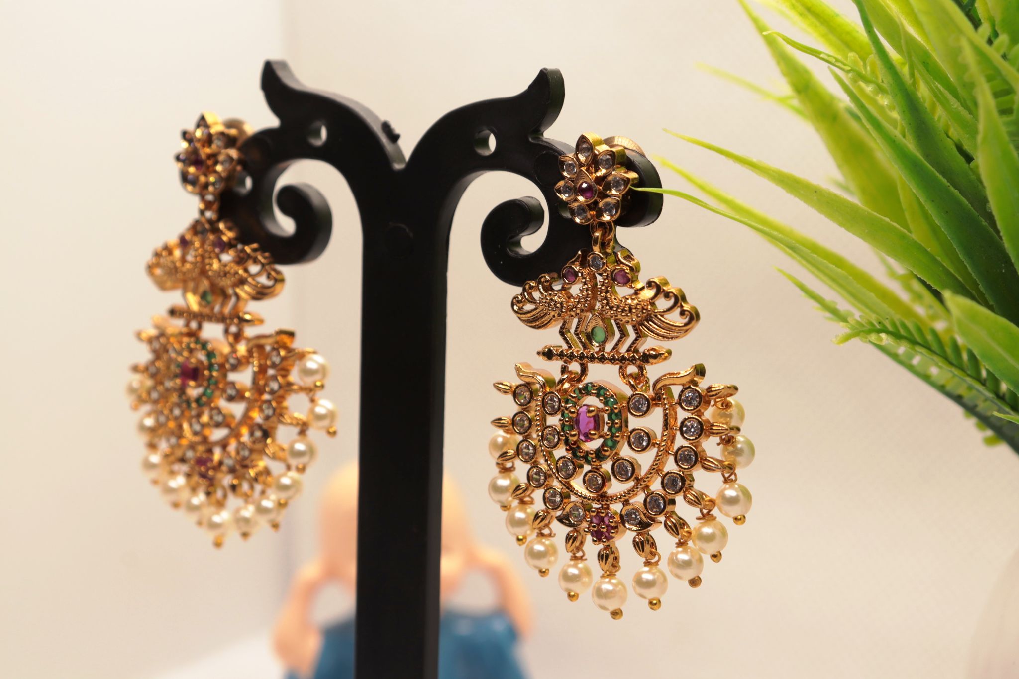  Stunning antique gold plated peacock pearl earrings