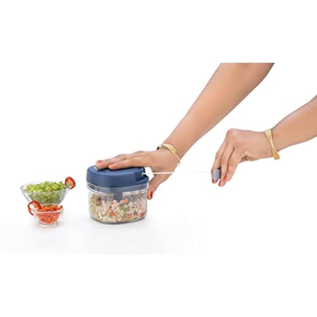 GLOBAL IMPEX Vegetable Square Quick Handy Dori Chopper 650 ml with 3 Stainless Steel Blade and Whisker Multipurpose Vegetable Chopper, Dry Fruit and Onion Speedy Chopper Machine for Kitchen Blue