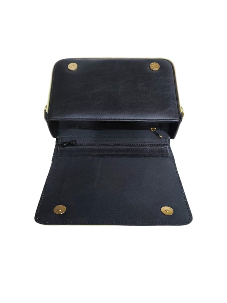 Vdesi Quilted Belt Flip Bag