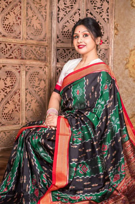 Orissa Khandua Silk Saree with Tie/Dye Technique - Atulya Karigari Orissa Khandua Silk Saree with Tie/Dye Technique - Atulya Karigari