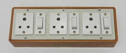 6A 3 Sockets (3 Pin Socket) & 3 Switch Extension Box with 16A Plug & 40m Wire