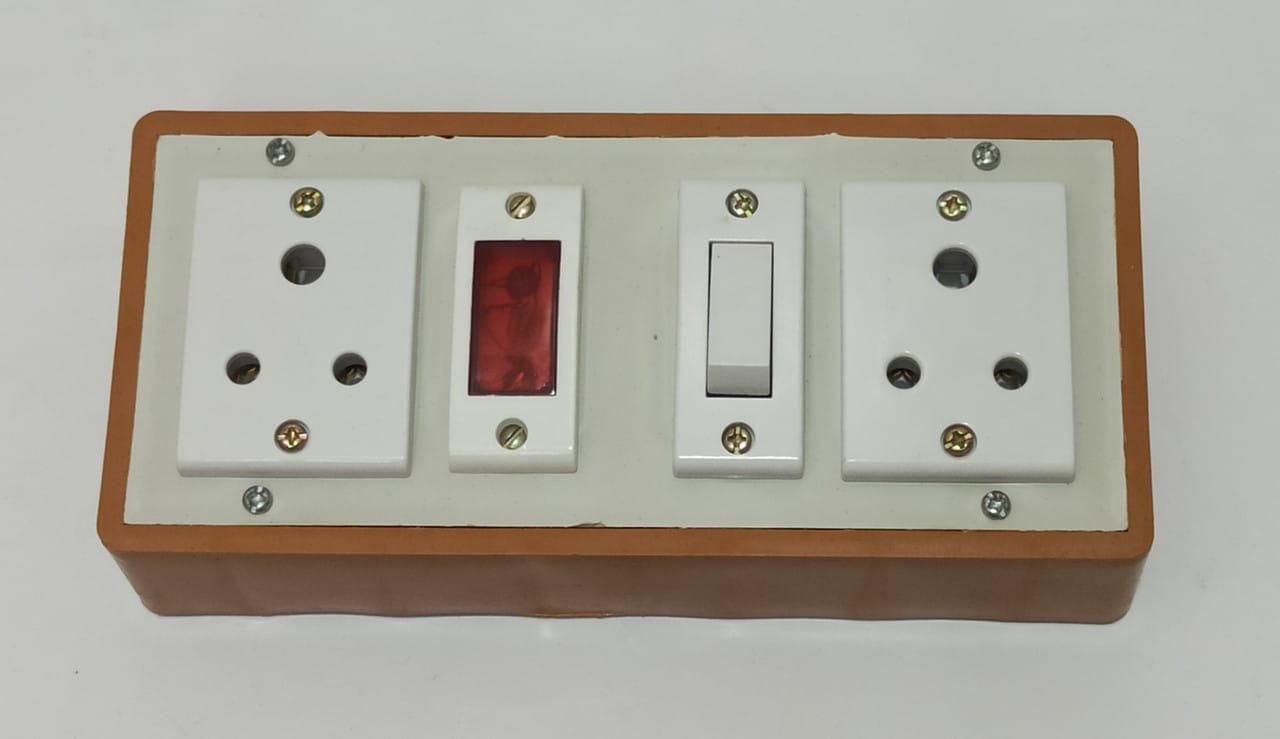 6A 2 Sockets (3 Pin Socket) & 1 Switch Extension Box with Indicator, 6A Plug & 30m Wire