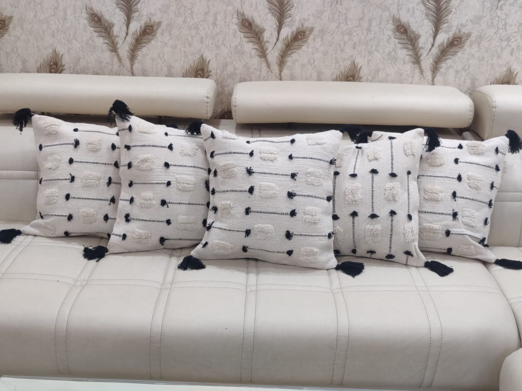 BulkySanta handtufted Cotton Cushion Covers for Sofa, 16 in x 16 in (White Black Stitch)