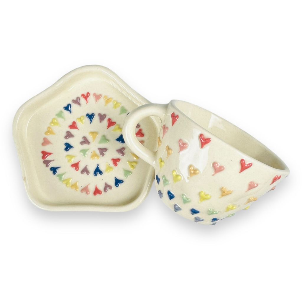 CERAMIC DINING Multicolour 3D Heart Tea Cups with Saucers Set of 6