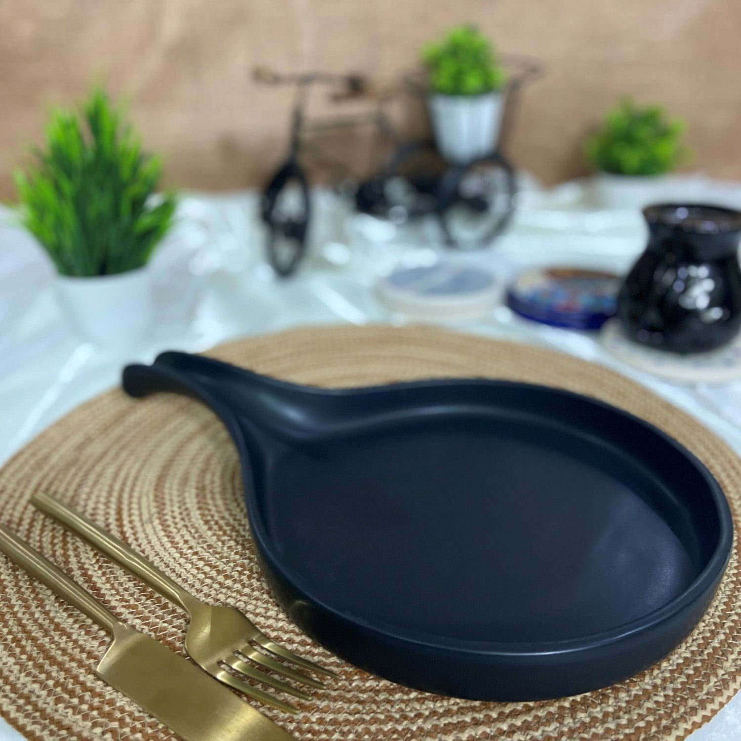 Ceramic Dining Chic Matte Black Ceramic Pizza Platter