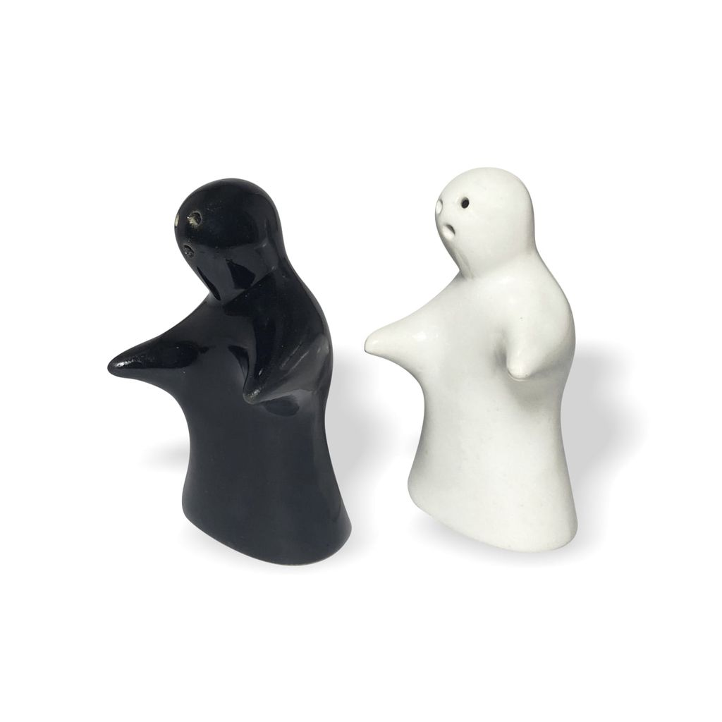 Ceramic Dining Hugging Couple Ceramic Salt & Pepper Shaker