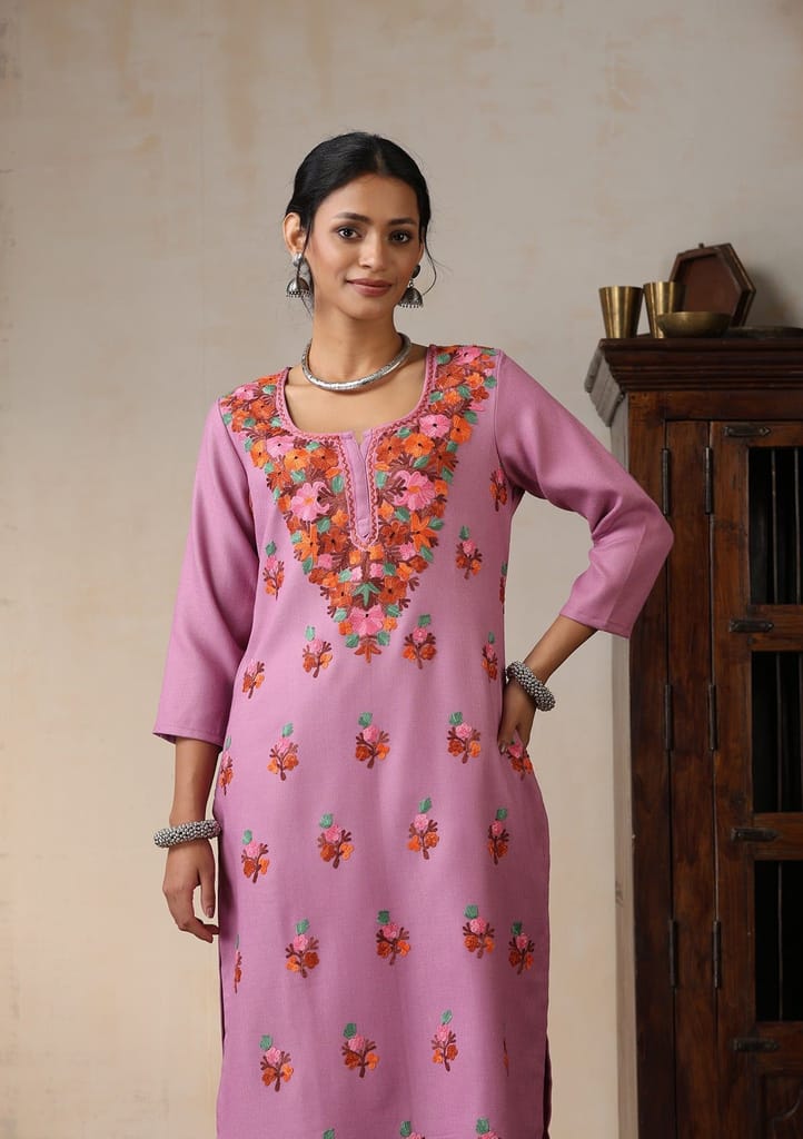 HOC Crafts Woollen Aari Embroidered Solid Women's 2 PC Long Kurta Set - Lavender