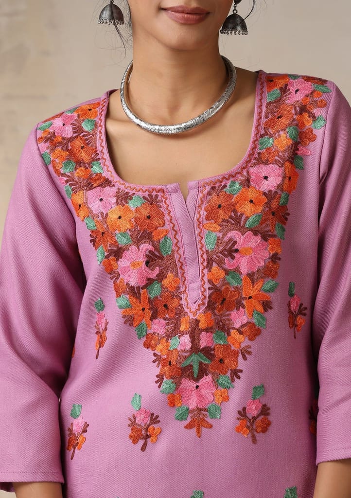 HOC Crafts Woollen Aari Embroidered Solid Women's 2 PC Long Kurta Set - Lavender