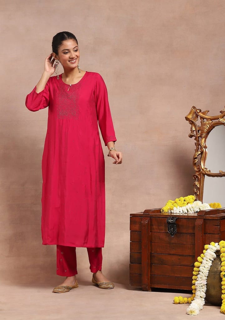 Chanderi Kamdaani Embroidered Solid Women's 4 PC Long Kurta Set - Pink