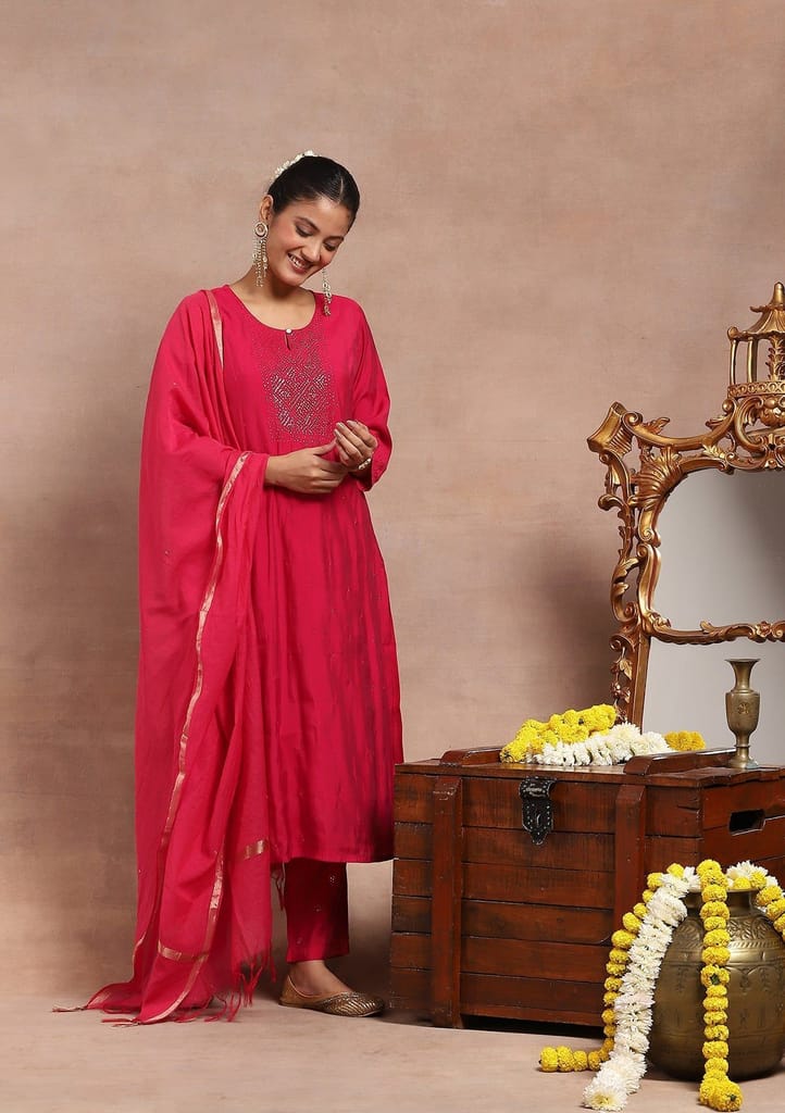 Chanderi Kamdaani Embroidered Solid Women's 4 PC Long Kurta Set - Pink