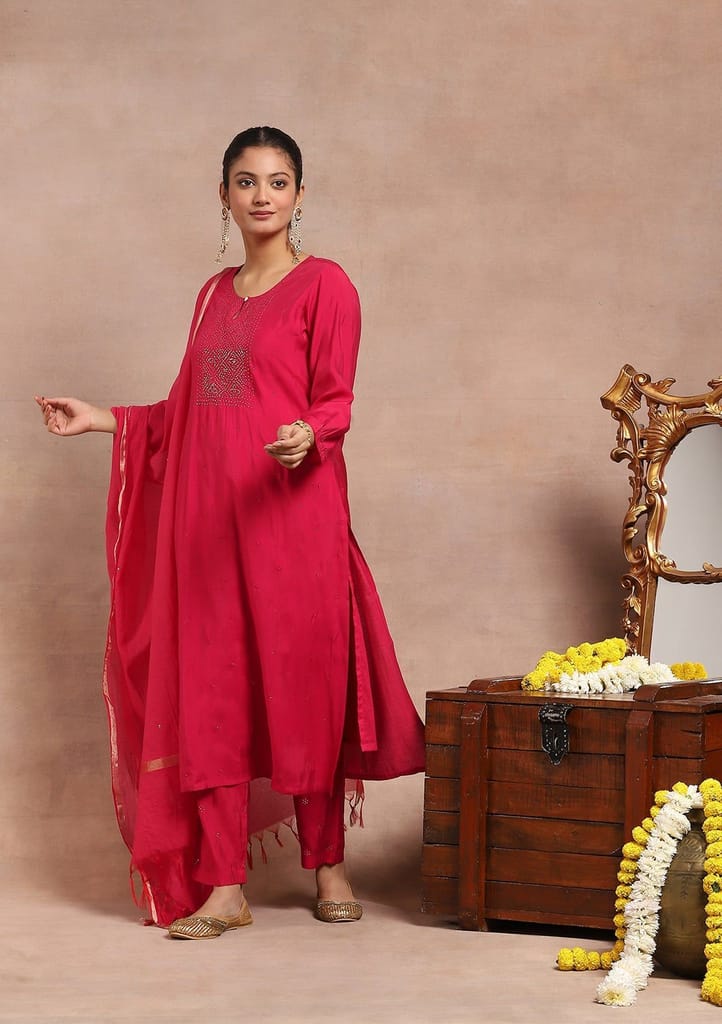 Chanderi Kamdaani Embroidered Solid Women's 4 PC Long Kurta Set - Pink