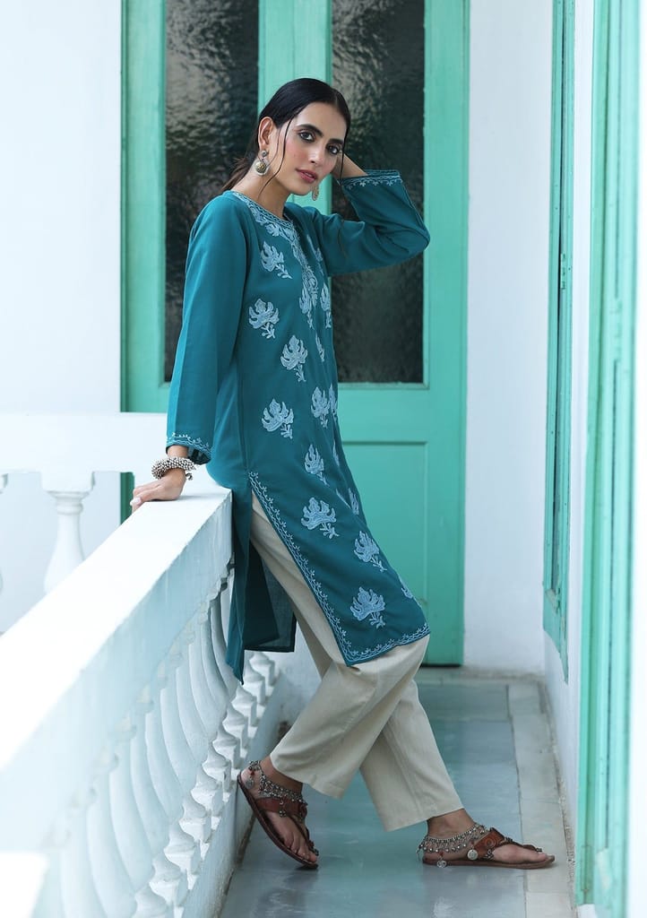 HOC Crafts Aari Embroidered Cotton Solid Women's Long Kurta - Green